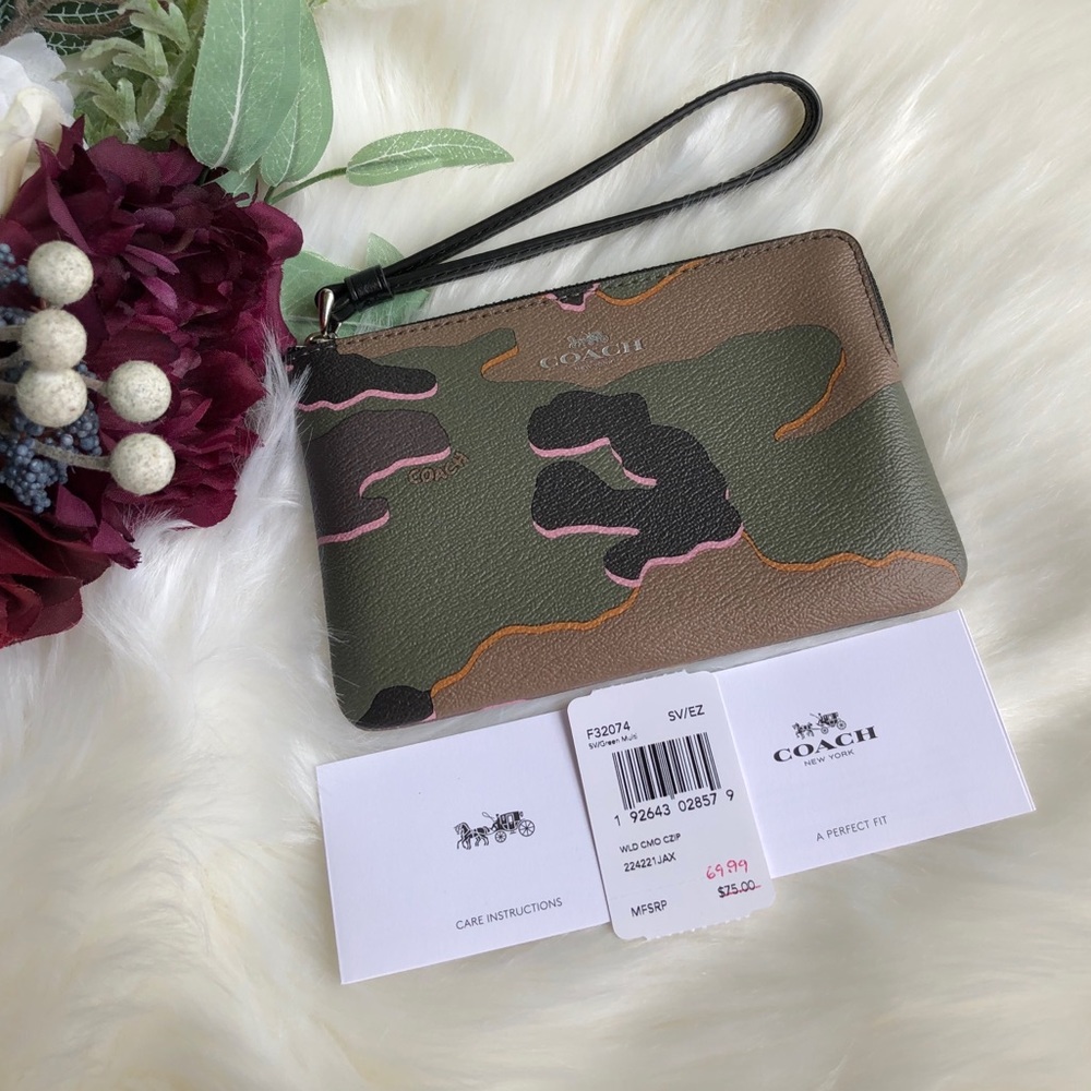 ππ Coach Corner Zip Wristlet Camo Print F32074 - Picture 2 of 5